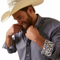 Nigro's Western Store #1 Men's Ariat Wrinkle Free Solid Pinpoint Oxford Classic Fit Shirt In Mood Indigo - 10043583