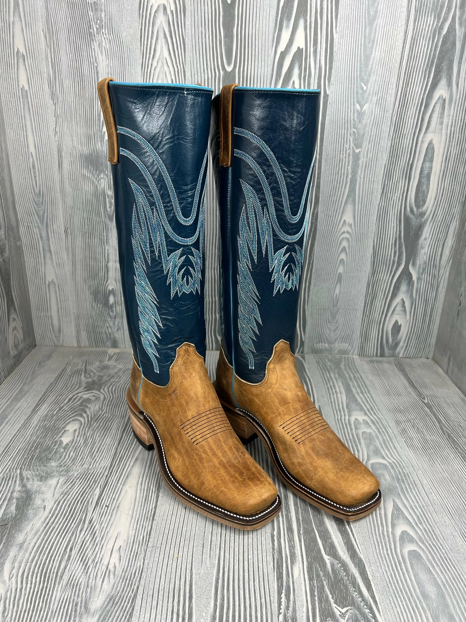 Men's Olathe Distressed American Bison with 15" Blue Glazed Buffalo Tops Men's Olathe Distressed American Bison With 15" Blue Glazed Buffalo Tops -Nigro's Western Store IMG 3896