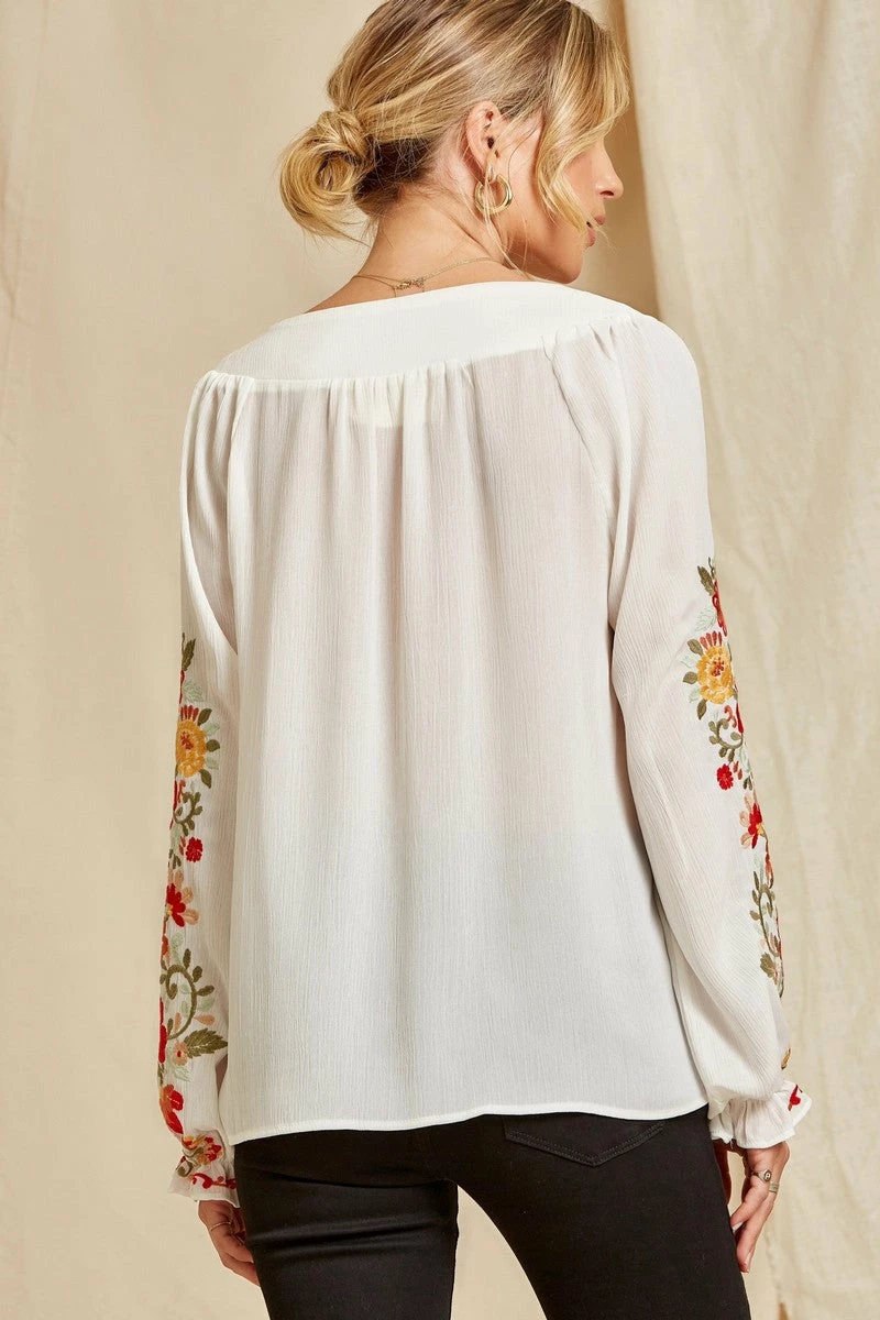 Nigro's Western Store #1 Ladies Savanna Jane Long Sleeve Embroidered Blouse - T10354 2 Nigro's Western Store #1 Ladies Savanna Jane Long Sleeve Embroidered Blouse - T10354 - Image 2
